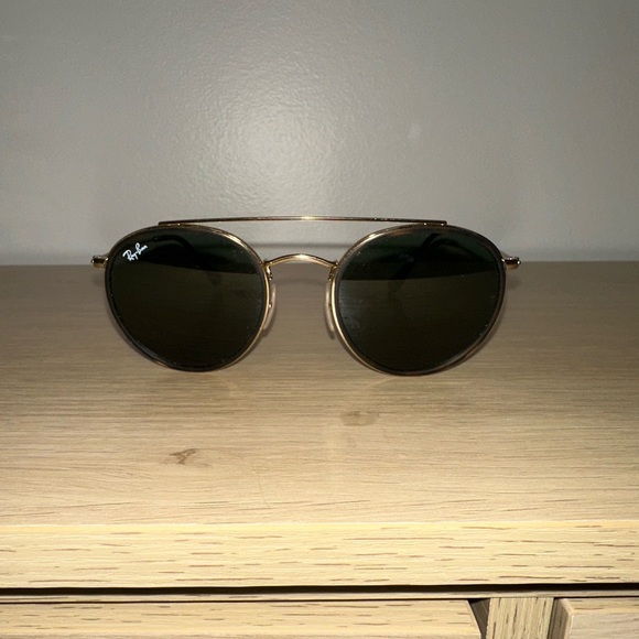 Ray-Ban Sunglasses - Picture 2 of 3